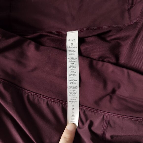 Lululemon Athletica Speed Up Short 2.5" Running Short in Cassis (Size 8) - Picture 9 of 12